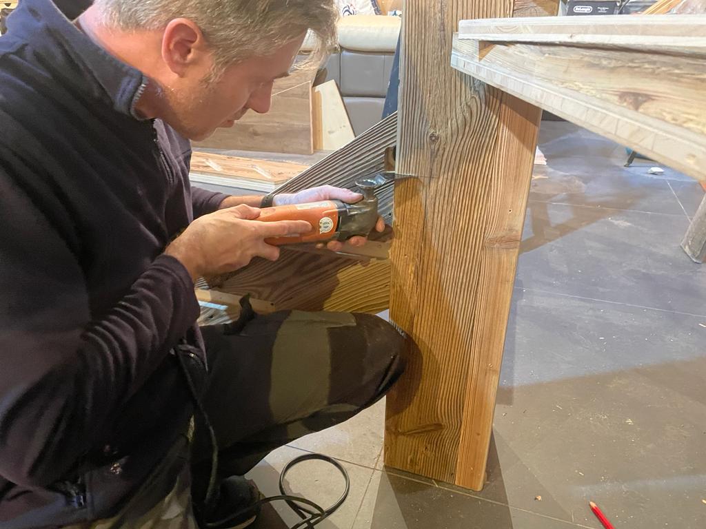 Le père de Loïc menuisier artisan